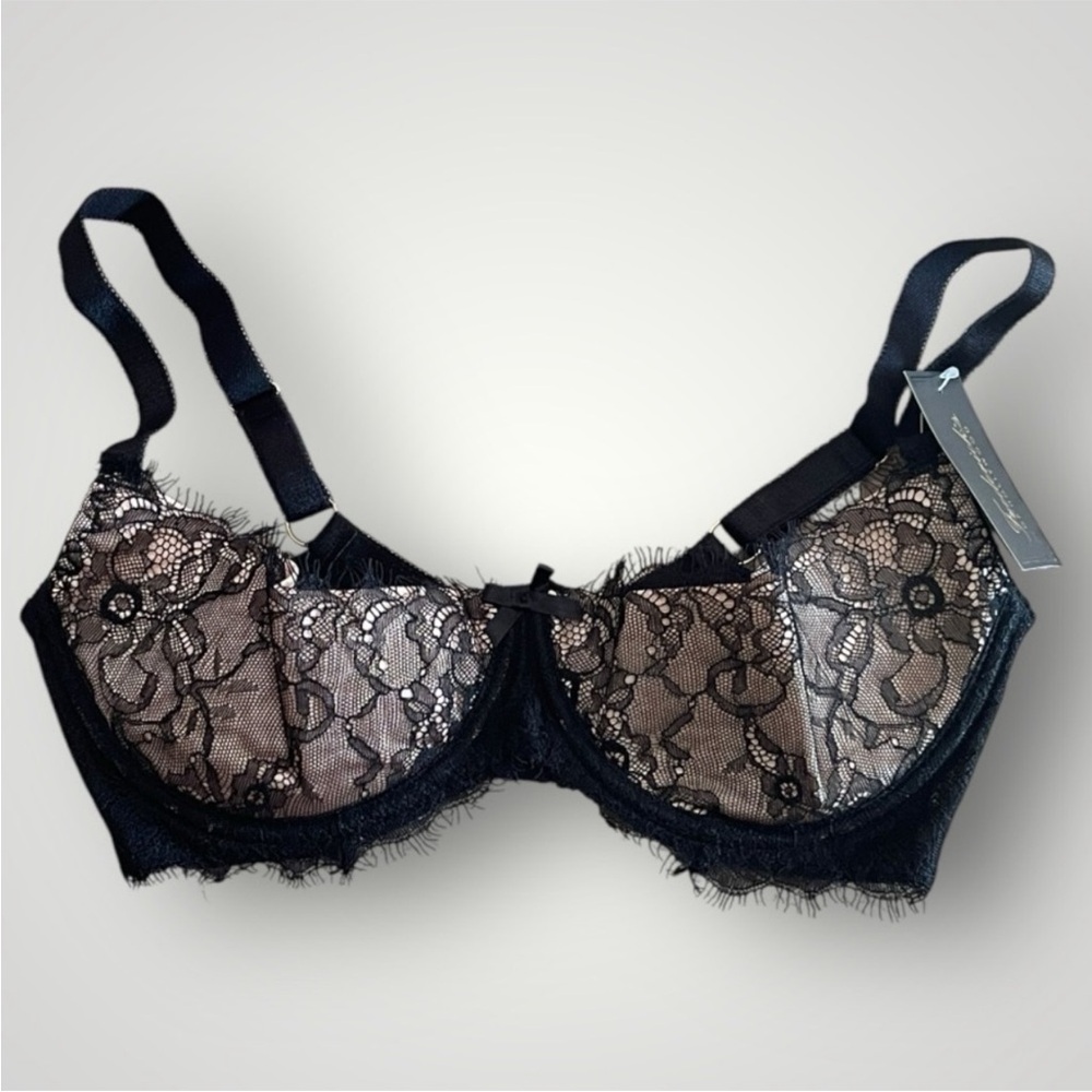 Frederick's of Hollywood lace underwire bra - Picture 4 of 11